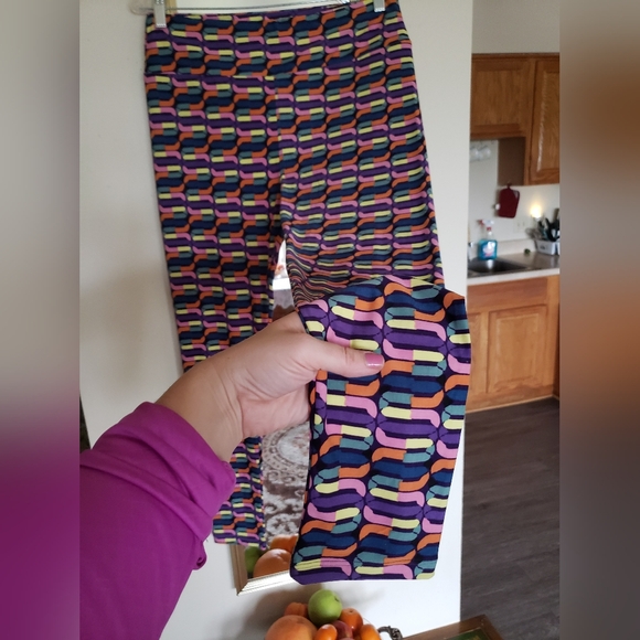 Hot! 90's Mike& Ike lularoe leggings TC - Picture 14 of 14